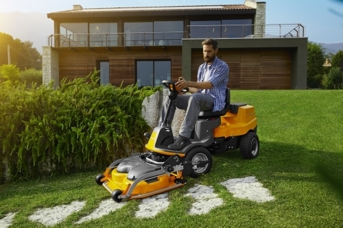 Sauvaohjattava ruohonleikkuri Stiga ZT 3107 T